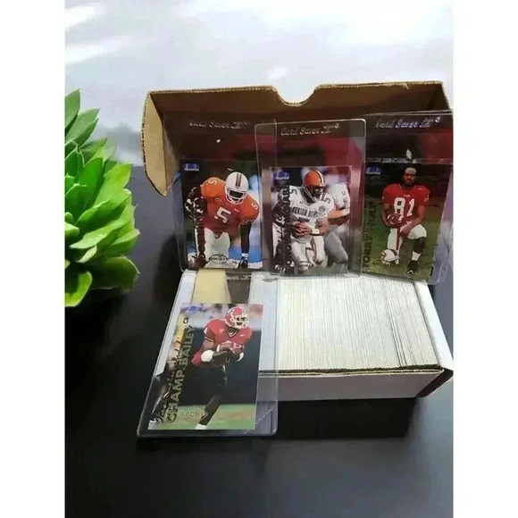 Walter Payton Autographed 1981 Topps Chicago Bears Super  1999 Fleer Tradition Complete Set #1-300 E. James McNabb Holt Bailey Williams